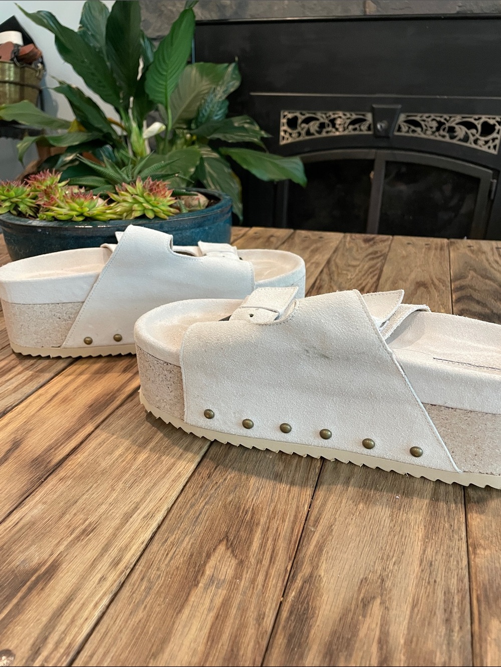 Intentionally Blank Rule Breaker Platform Sandals in White Size 39/8 - Picture 6 of 7